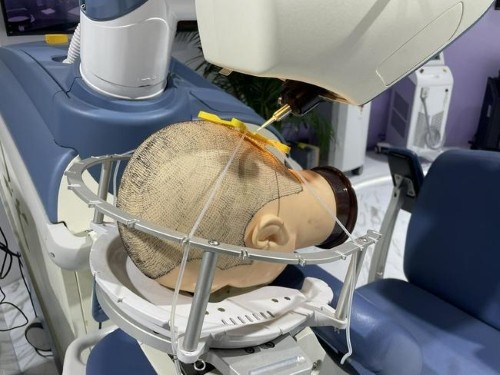 前研 | 拯救“頭”等大事，植發(fā)行業(yè)熱度依舊